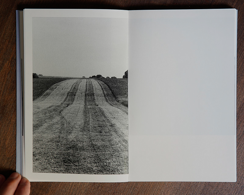 Reprodution Nein, wir stehen! Der Bahnhof fährt.